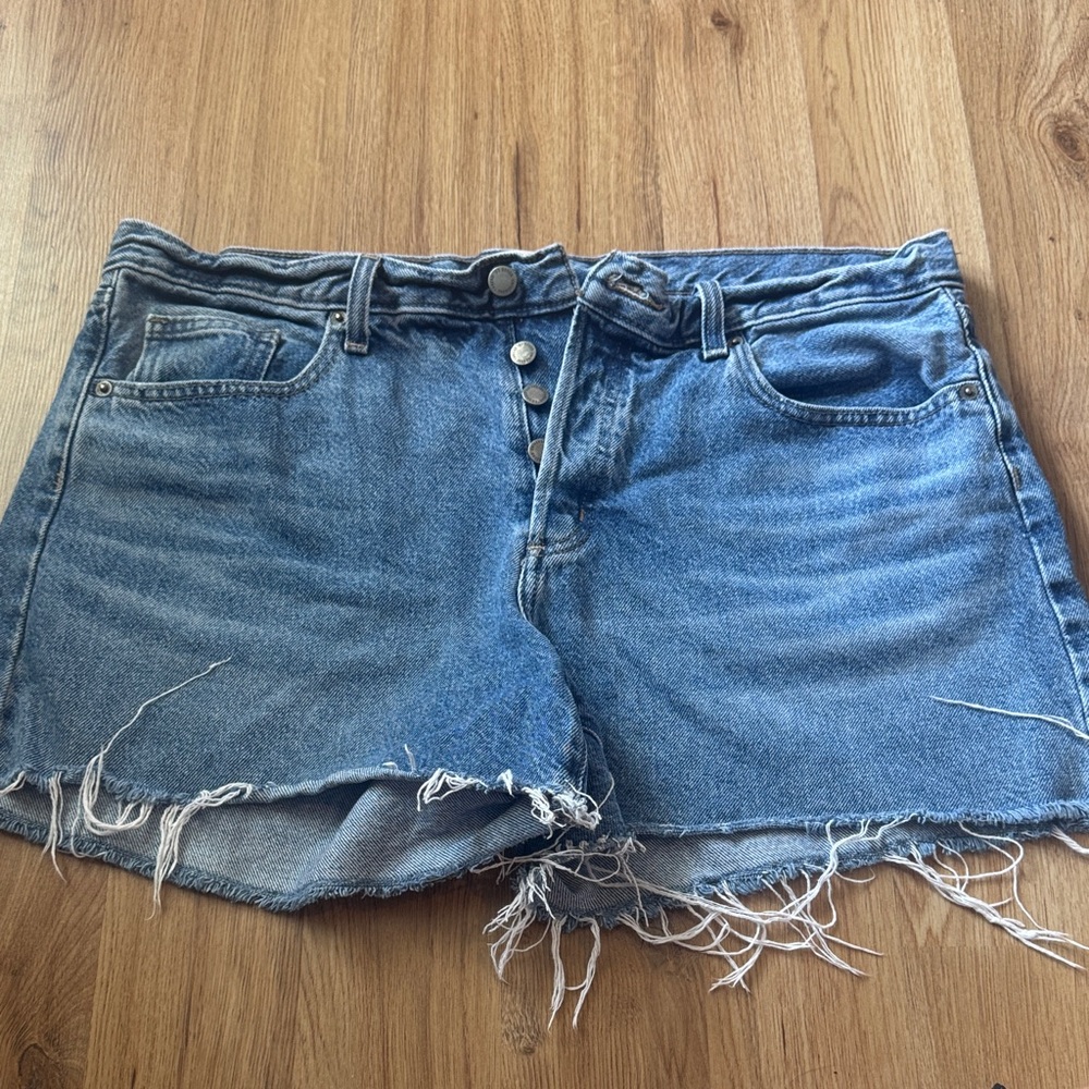 Universal Thread Distressed Blue Jean Shorts